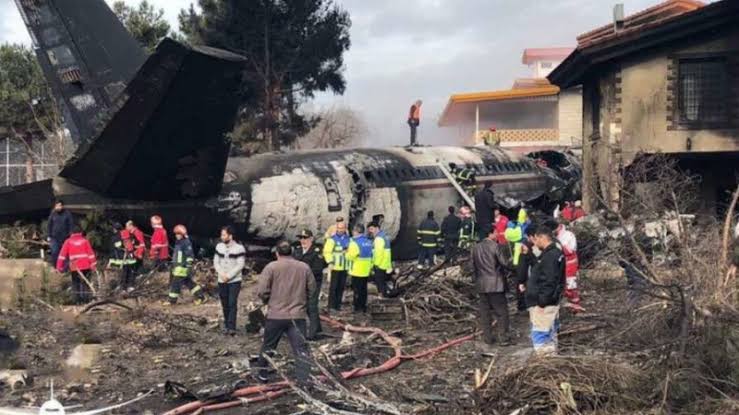 İran da yolcu uçağı düştü 176 ölü!